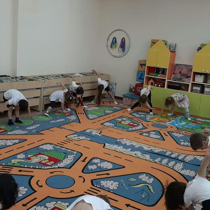 Утреняя гимнастика группа  "Золотая рыбка"